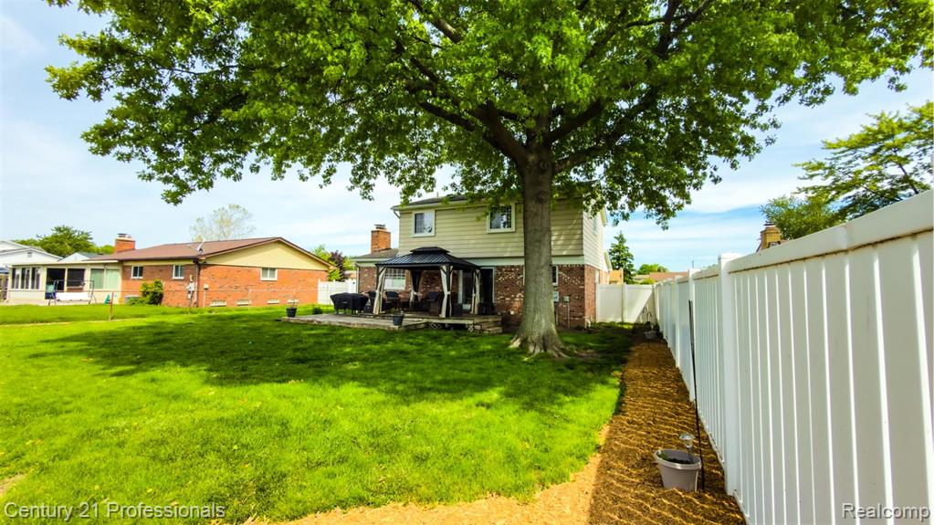 20463 Law Avenue, Brownstown, MI 48183 — Photo 64