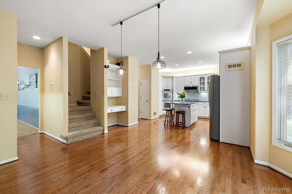 53629 WAYBURN Court, Utica, MI 48315 — Photo 10