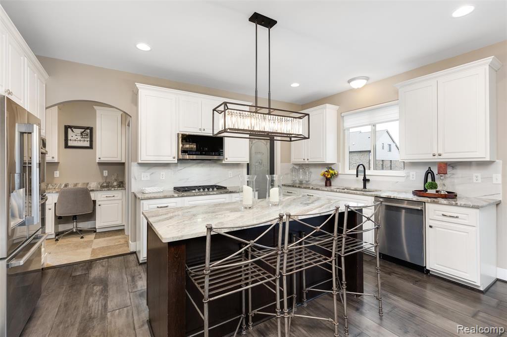 21924 E Majestic Drive, Macomb, MI 48044 — Photo 25