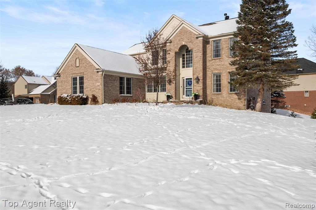 668 Berridge Circle, Lake Orion, MI — Photo 2