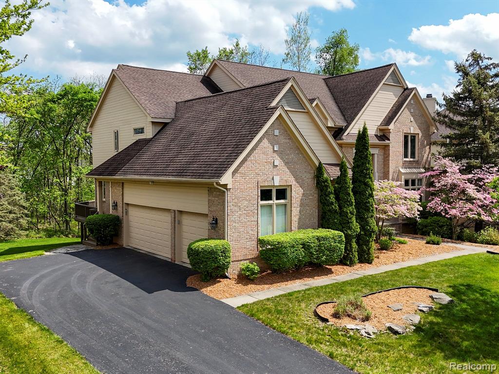6671 CHELSEA, West Bloomfield, MI — Photo 2