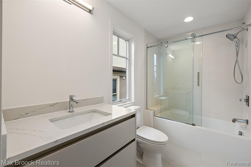 535 Henrietta Street, Birmingham, MI 48009 — Photo 30