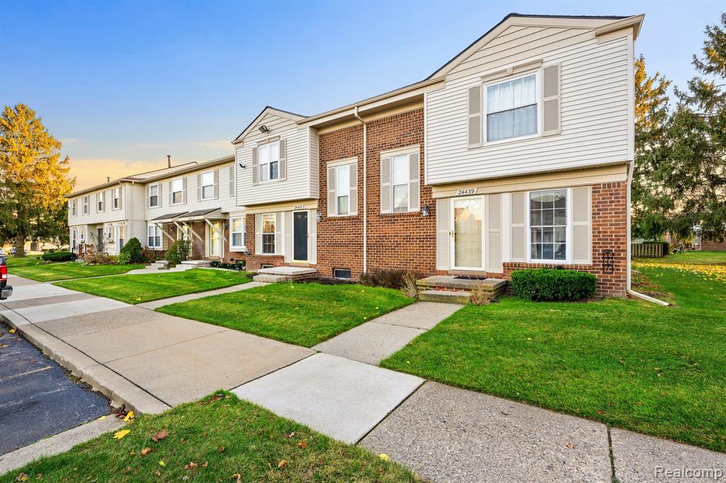 24435 BASHIAN Drive, Novi, MI — Photo 2