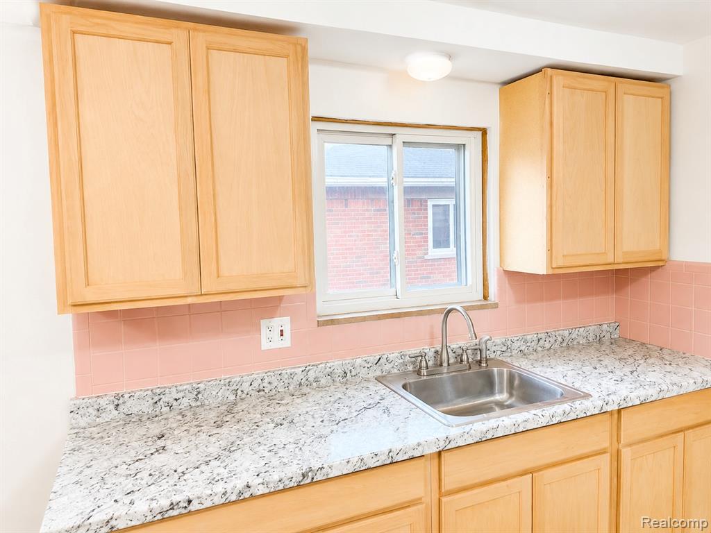 7140 Iowa Street, Hamtramck, MI 48212 — Photo 9