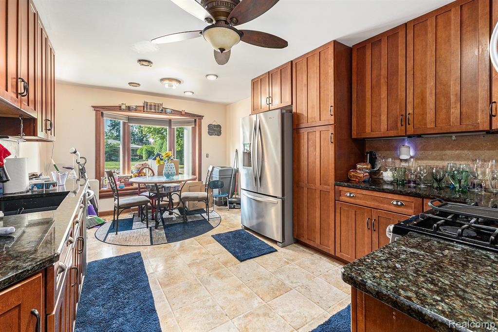 5217 Mart Court, Warren, MI 48091 — Photo 5