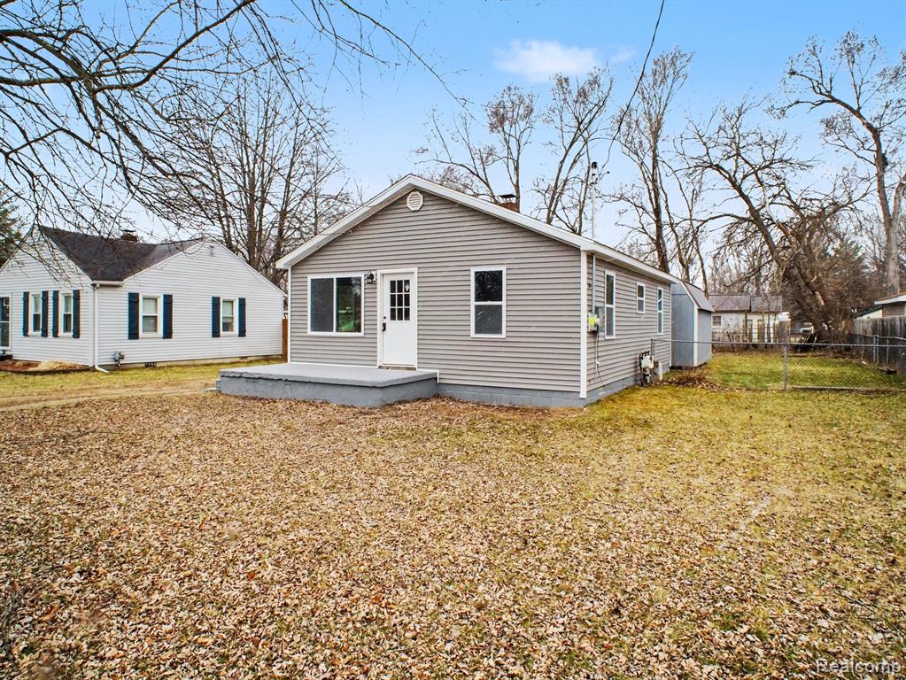 259 N Genesee Street, Montrose, MI 48457 — Photo 3