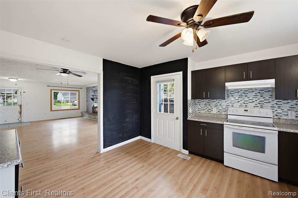 840 Saint James Street, Marysville, MI 48040 — Photo 27