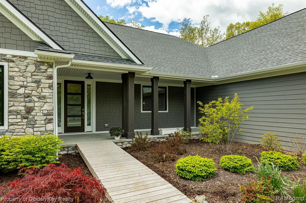 5352 Timber Bend Drive, Brighton, MI 48116 — Photo 2