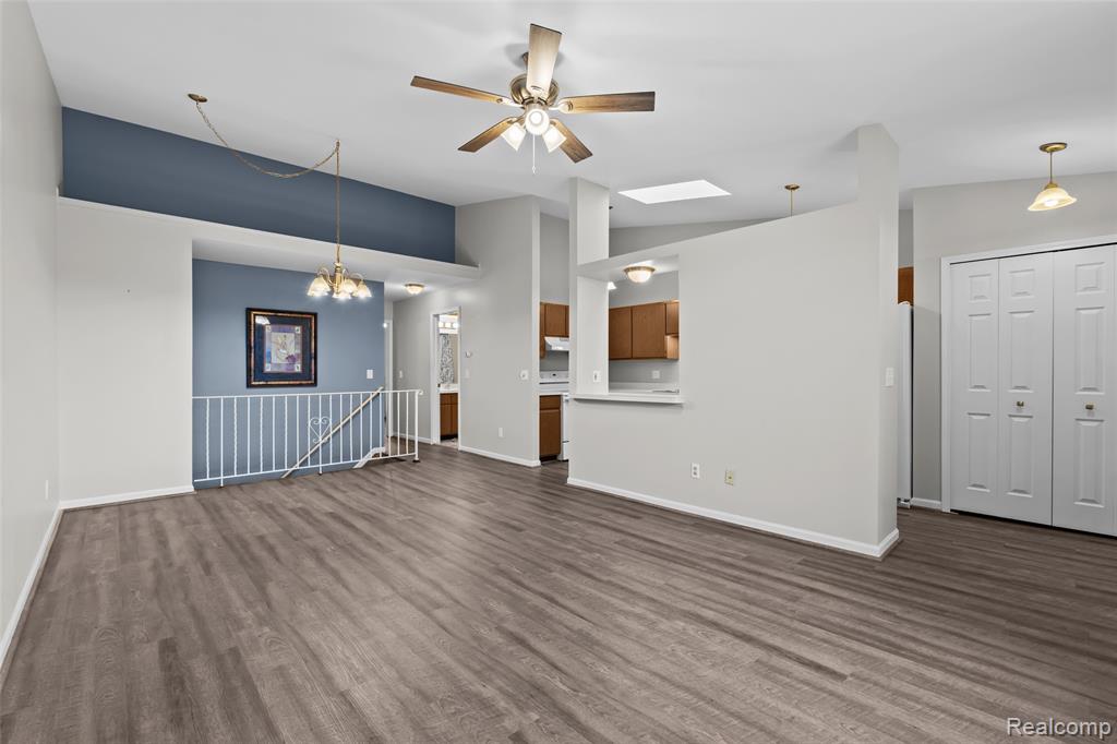 62072 Yorktown - Unit 4, South Lyon, MI 48178 — Photo 6