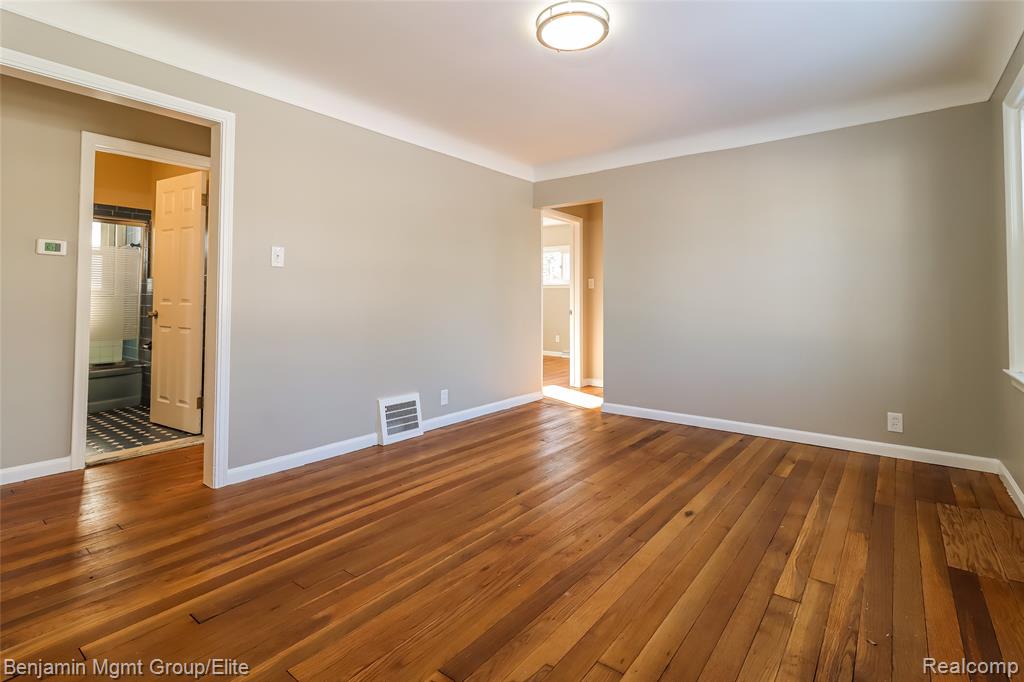28461 Marquette Street, Garden City, MI — Photo 3