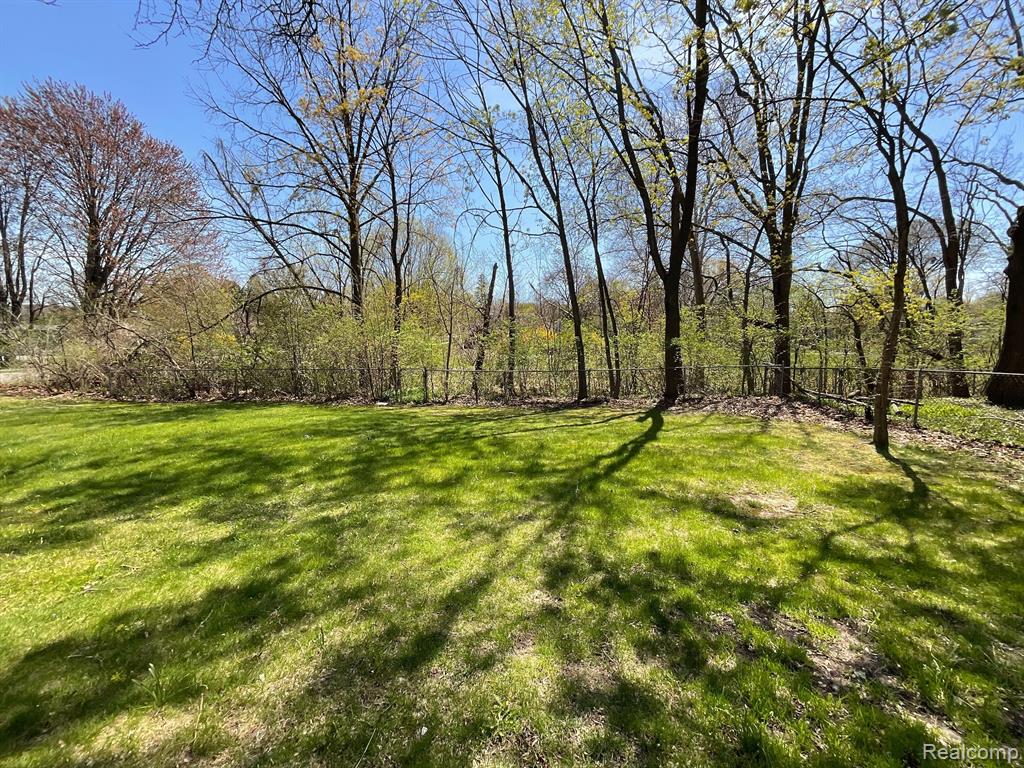 3674 OAKWOOD Street, Ann Arbor, MI 48104 — Photo 9