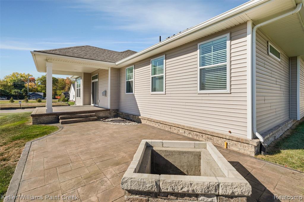 7955 Jordan Drive, Waterford, MI 48327 — Photo 42