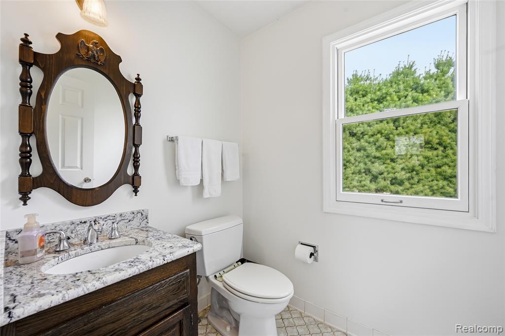 3464 Buckingham Trail, West Bloomfield, MI 48323 — Photo 22