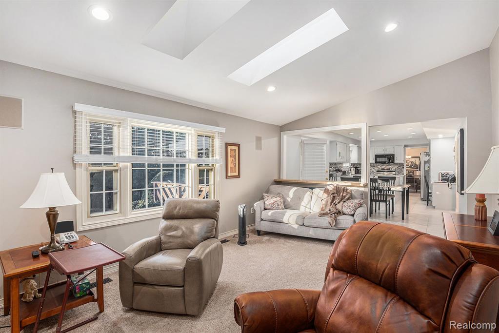 47212 Strahan Court, Shelby Twp, MI 48315 — Photo 5
