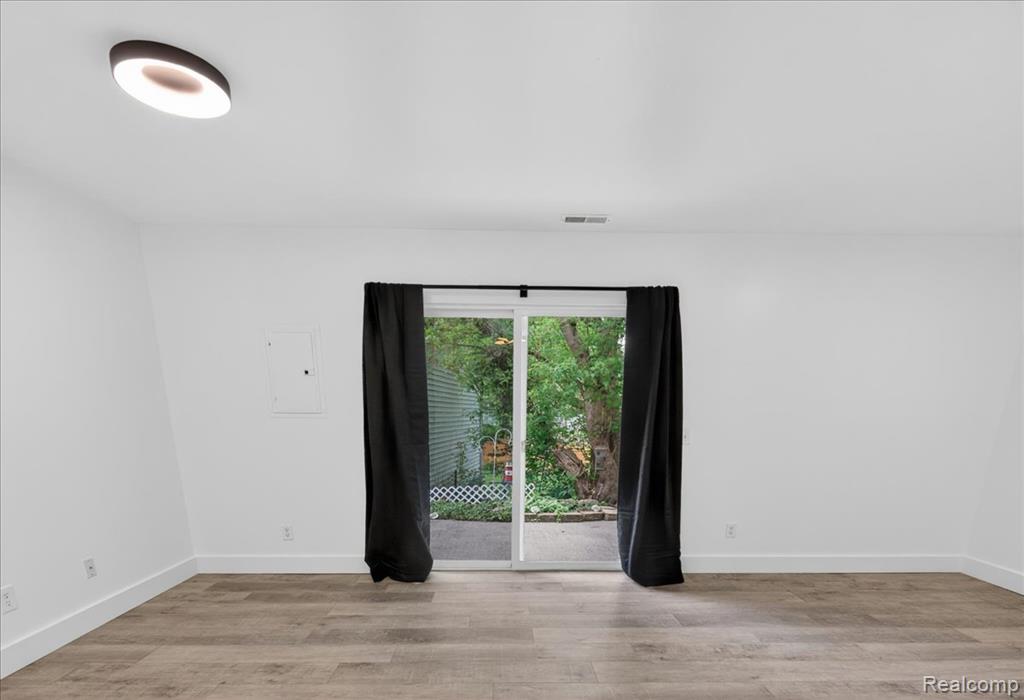 48 Broadway St., Suite D, Oxford, MI 48371 — Photo 16