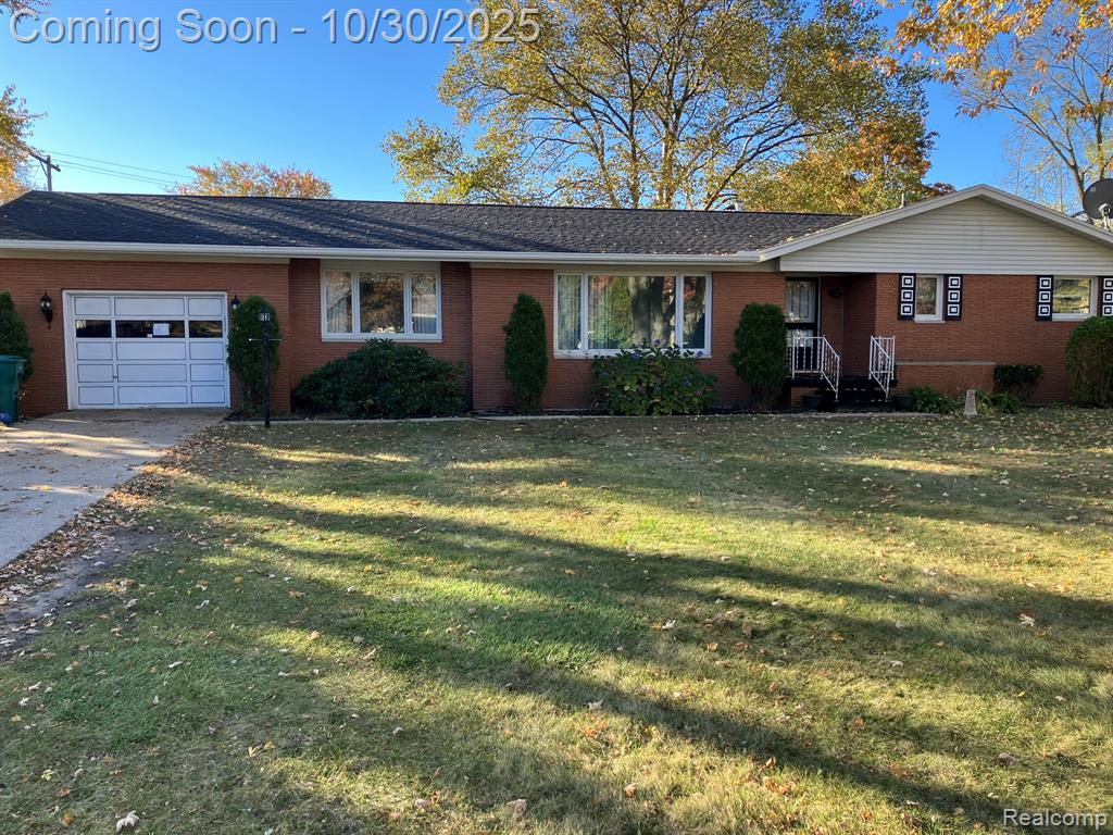 3335 W Water Street, Port Huron, MI 48060 — front exterior