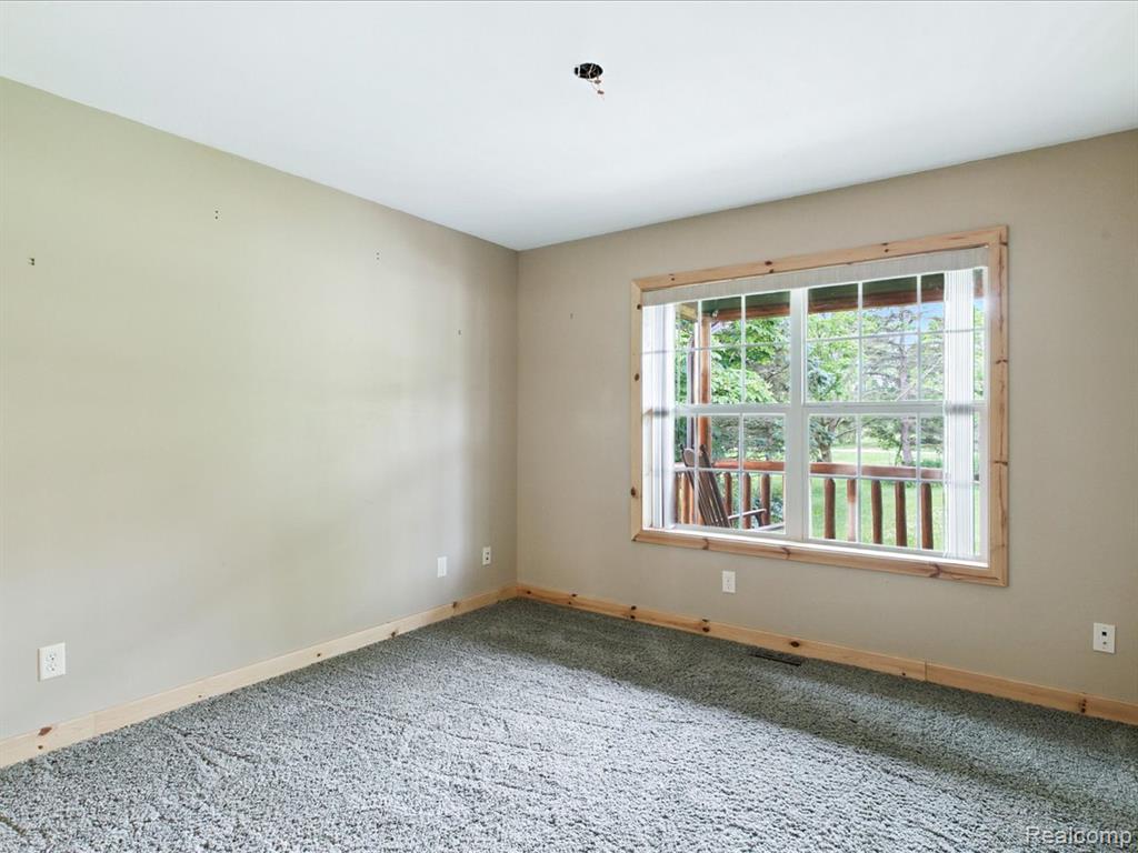 4300 Carrigan Road, Fort Gratiot, MI 48059 — Photo 18