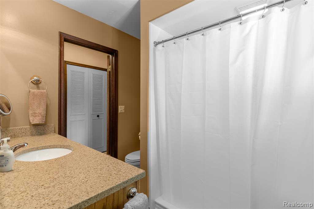 13256 Pine Valley Drive, Clio, MI 48420 — Photo 32