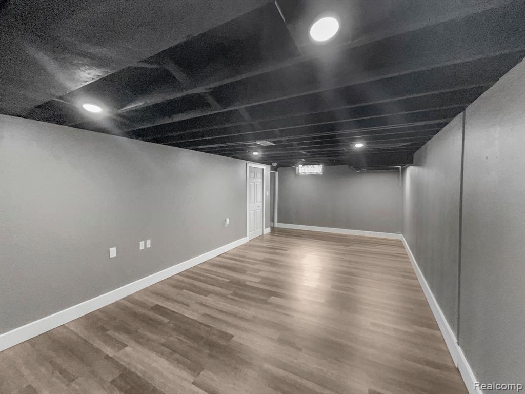 6842 APACHE Trail, Westland, MI — Photo 18