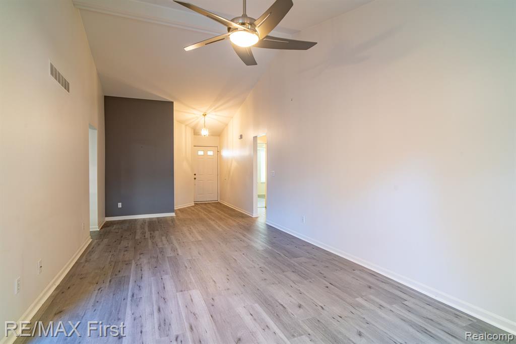 4158 RICHFIELD Drive, Sterling Heights, MI 48314 — Photo 14
