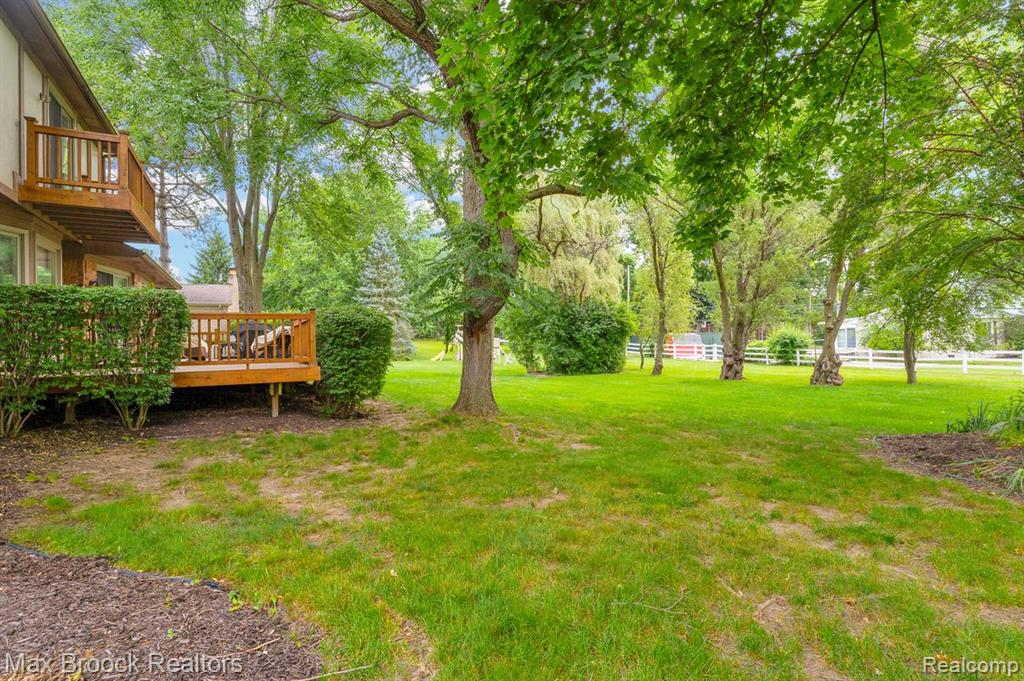 404 SHELLBOURNE Drive, Rochester Hills, MI 48309 — Photo 51