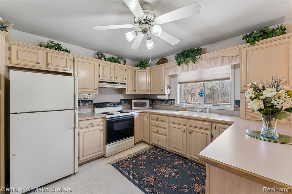 5464 N Seymour Road, Flushing, MI 48433 — Photo 31
