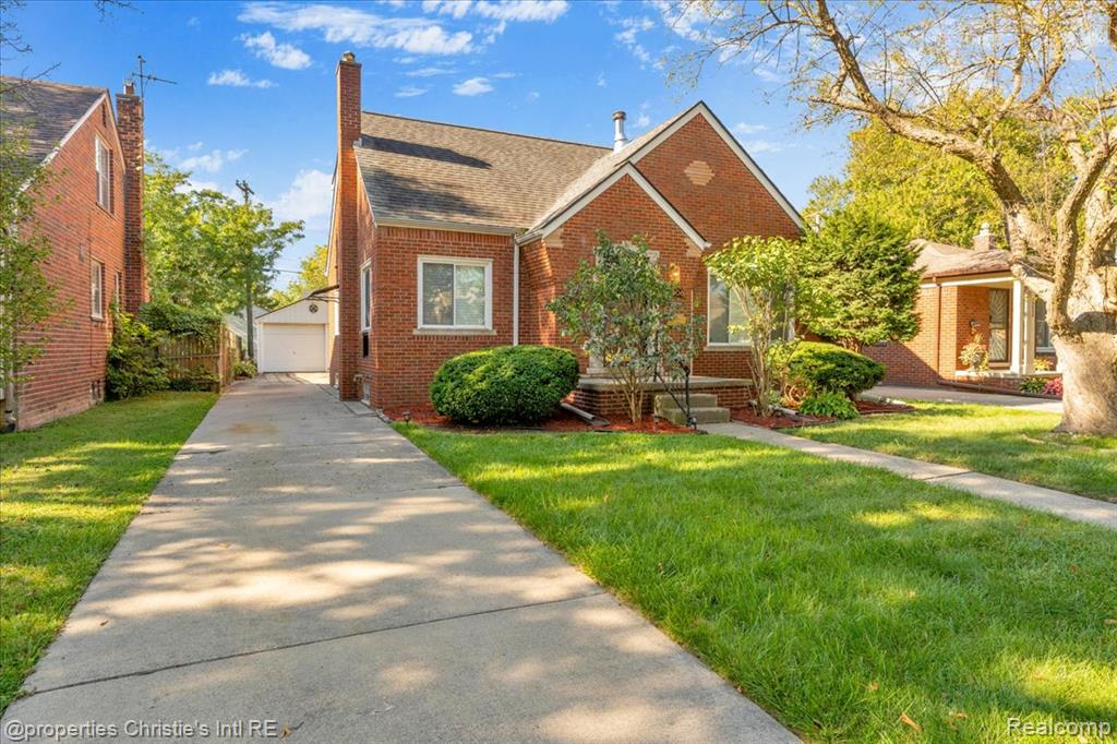 20006 Lochmoor Street, Harper Woods, MI 48225 — Photo 3
