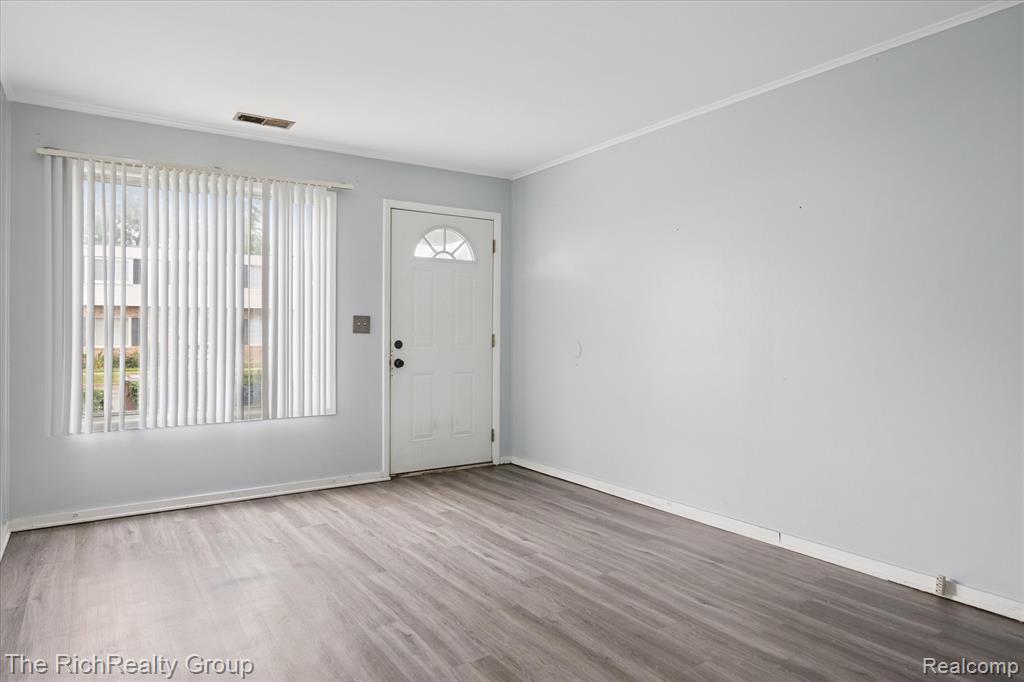 407 Estrada Drive, Belleville, MI 48111 — Photo 2