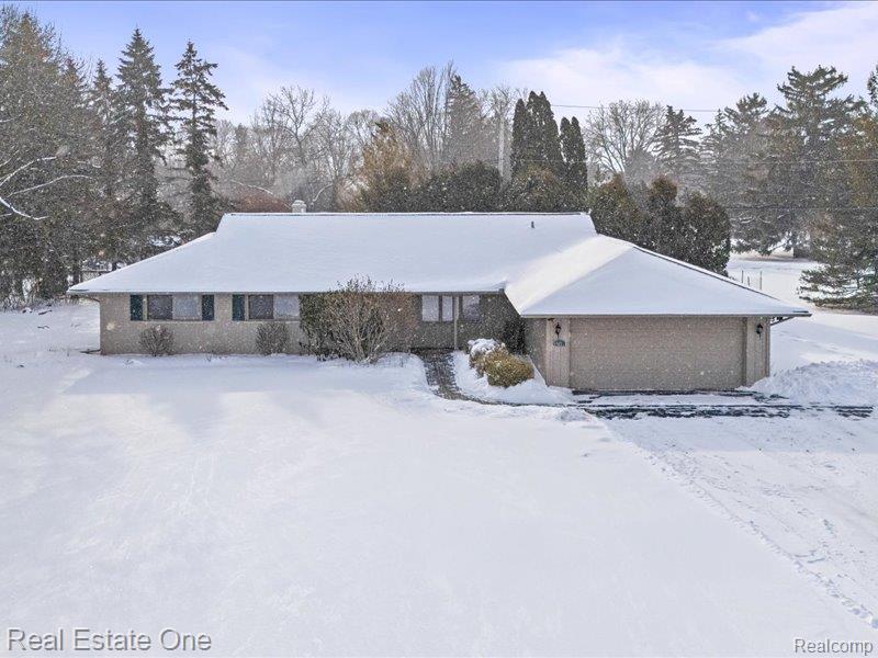 6407 Buxton Court, West Bloomfield, MI — Photo 44