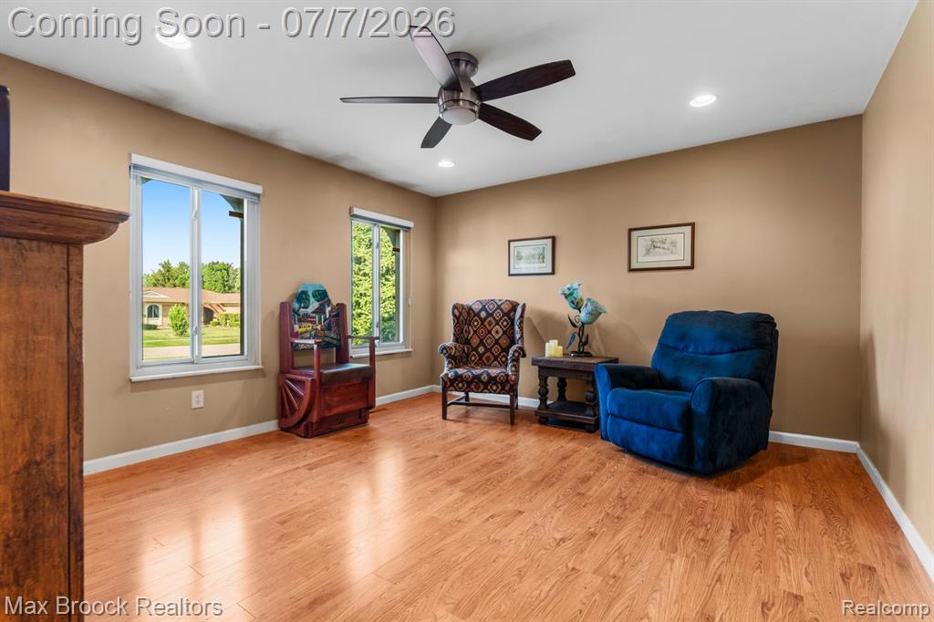 45361 Indian Creek Drive, Canton, MI 48187 — Photo 13