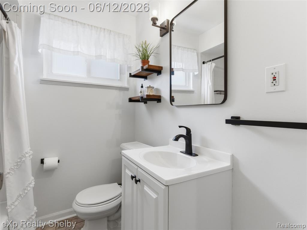 29451 Mark Avenue, Madison Heights, MI 48071 — Photo 22