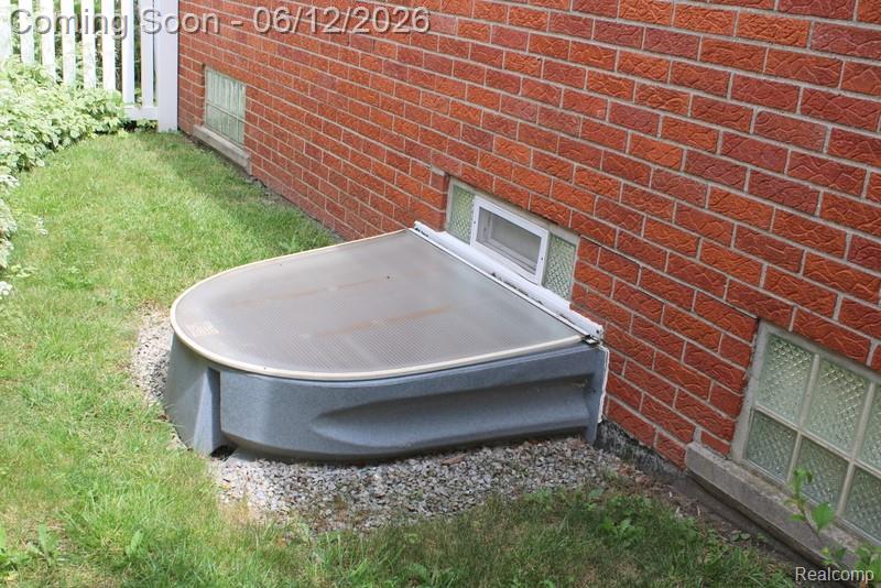 4062 Lexington Drive, Trenton, MI 48183 — Photo 37