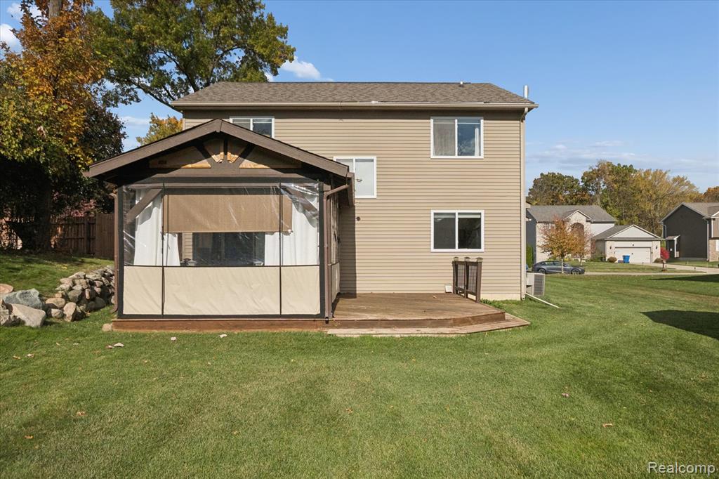 7799 Rampart Trail, Waterford, MI 48327 — Photo 35