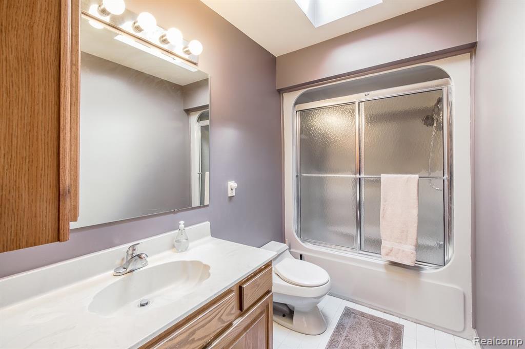 4830 SHERWELL Drive, Waterford, MI 48327 — Photo 27