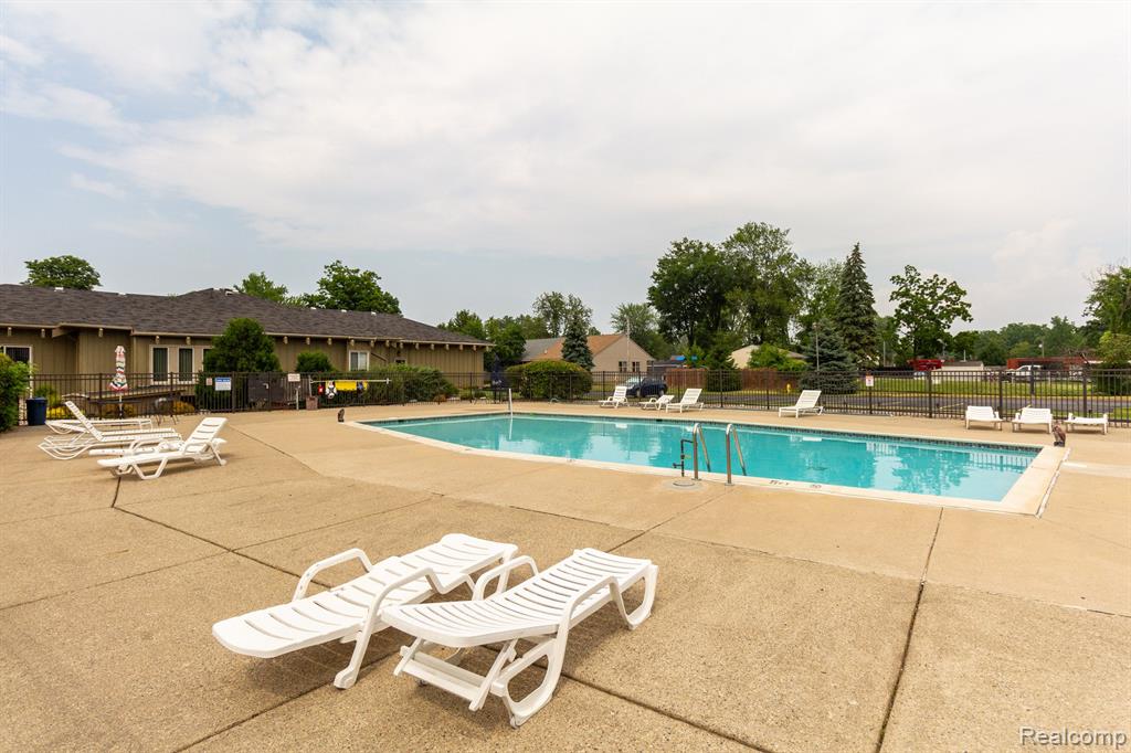 8337 Colony Drive, 1, Grosse Ile, MI 48138 — Photo 29