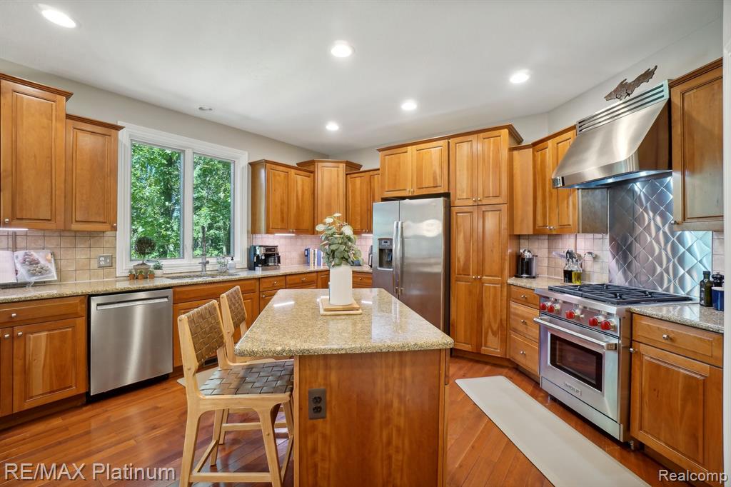 4657 Lakeshire Drive, Howell, MI 48843 — Photo 13