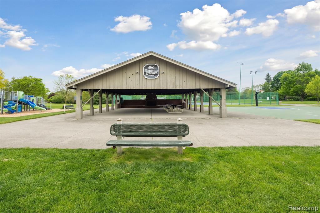 41988 BAINTREE Circle, Northville, MI 48168 — Photo 52