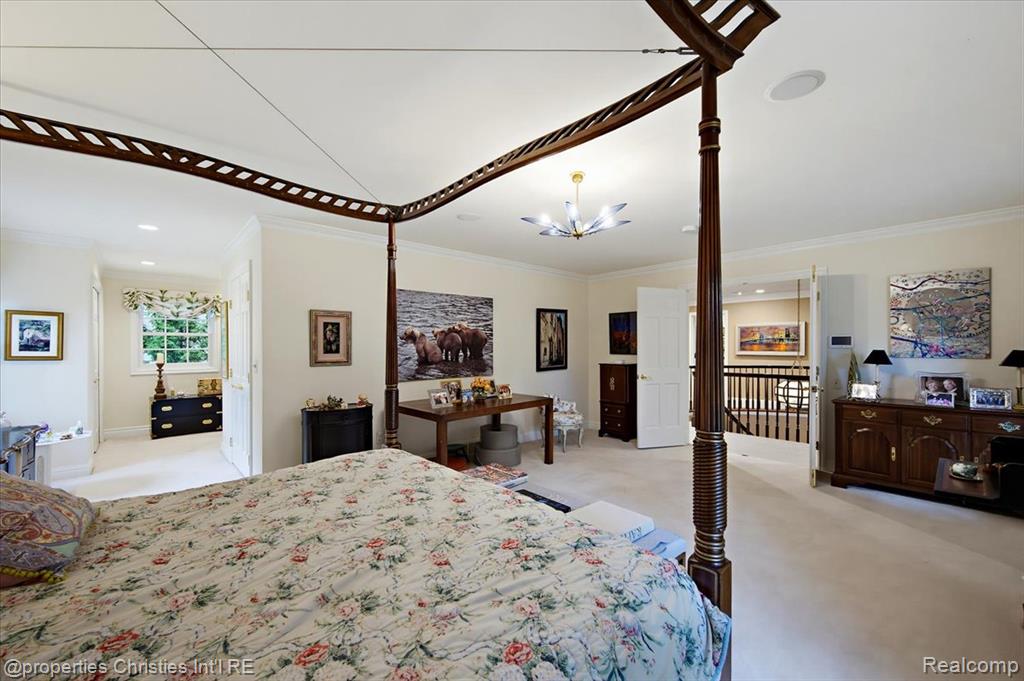 950 E Glengarry Circle, Bloomfield Hills, MI 48301 — Photo 30