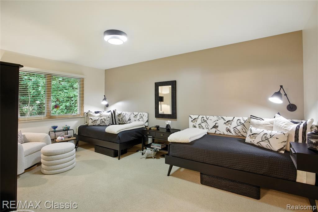 4022 CHABLIS Street, West Bloomfield, MI 48323 — Photo 34
