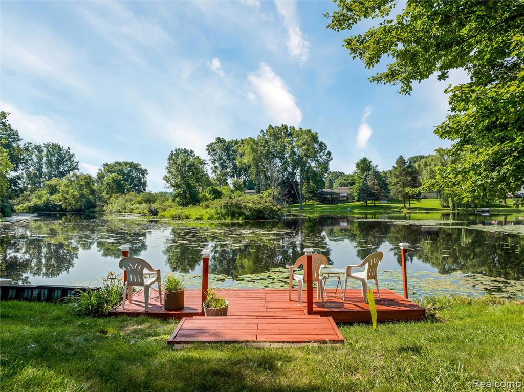 9844 Klais Court, Clarkston, MI 48348 — Photo 4