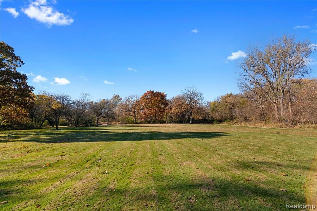43606 Gainsley Drive, Sterling Heights, MI 48313 — Photo 32