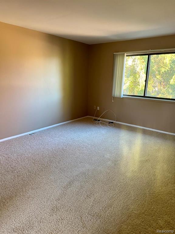 5214 Brett Court, West Bloomfield, MI — Photo 12
