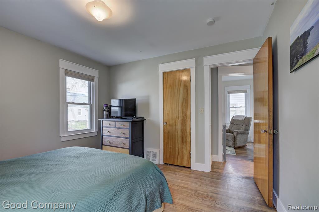 809 MEADOWDALE Street, Ferndale, MI 48220 — Photo 21