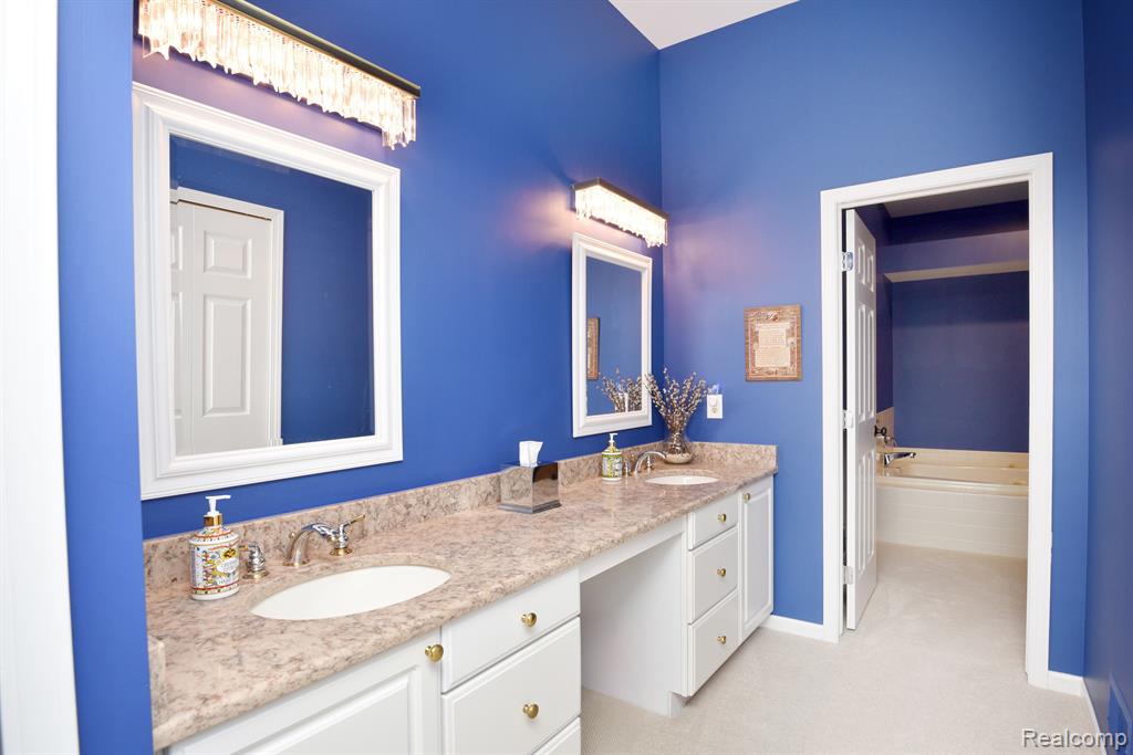 527 Newburne Pointe, 19, Bloomfield Hills, MI 48304 — Photo 23