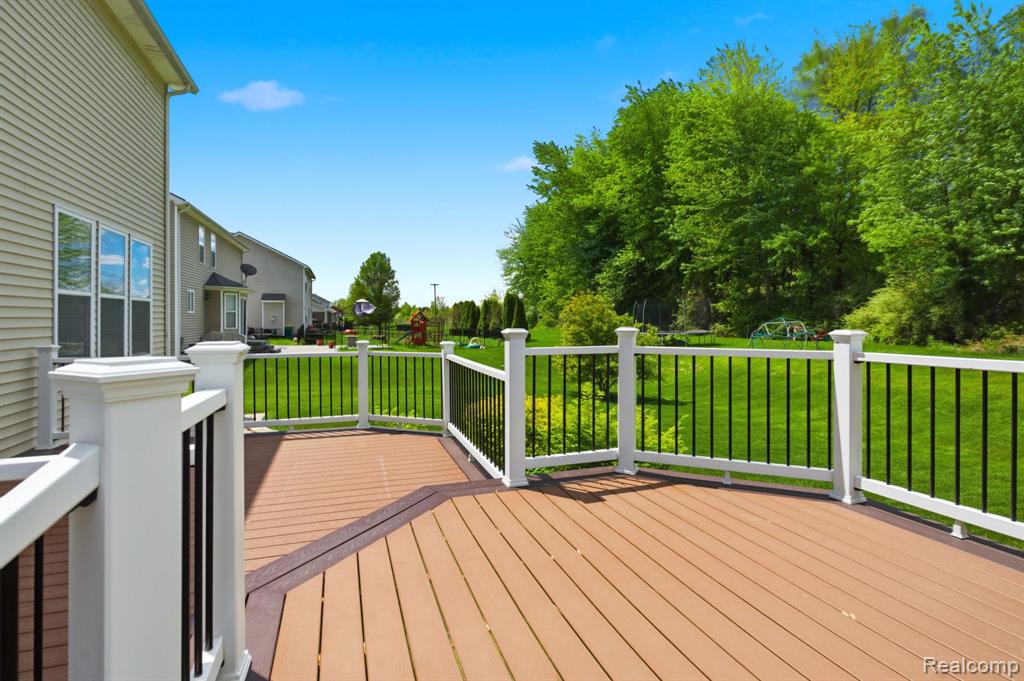 28720 Apple Blossom Drive, Flat Rock, MI 48134 — Photo 37