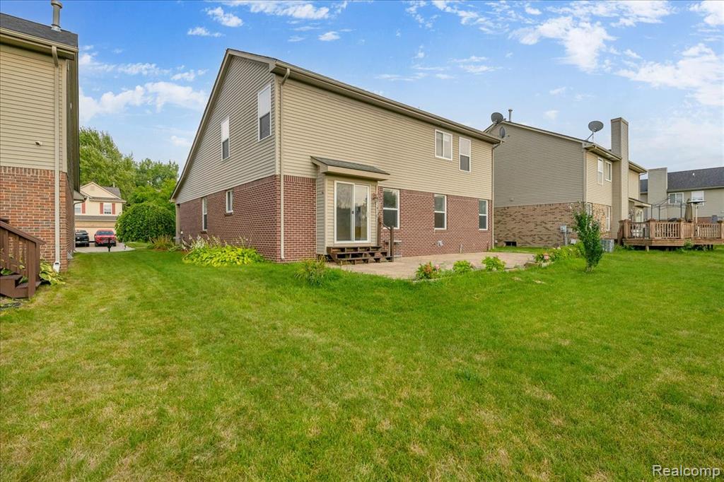 673 Ethan Drive, Westland, MI — Photo 45