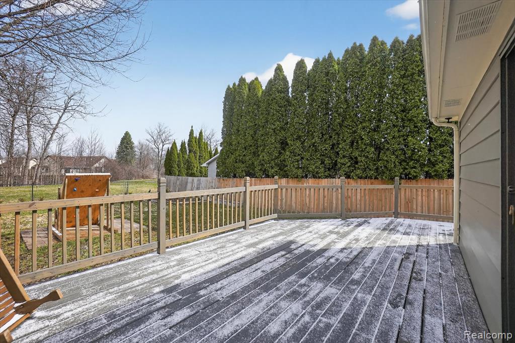 5214 Bloss Drive, Swartz Creek, MI 48473 — Photo 27
