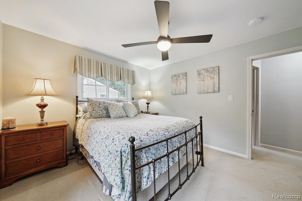 425 Kendry Avenue, Bloomfield Hills, MI 48302 — Photo 32