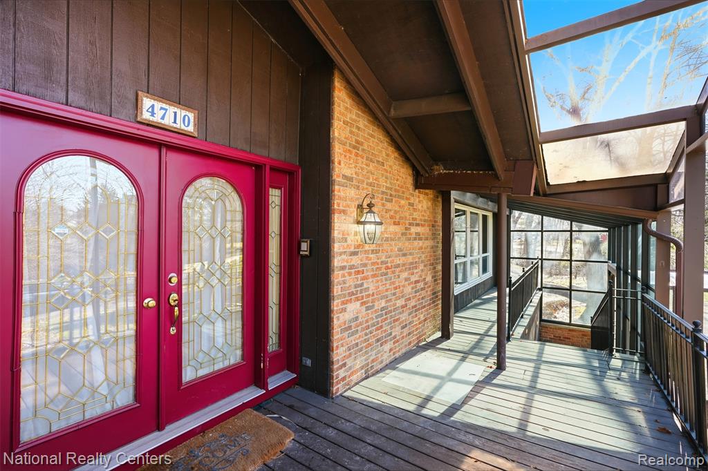 4710 Cove Road, West Bloomfield, MI 48323 — Photo 6