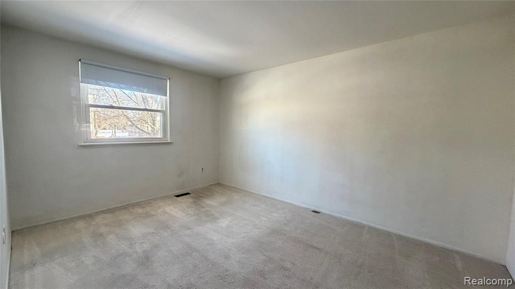 5802 Northfield Parkway, Troy, MI 48098 — Photo 13